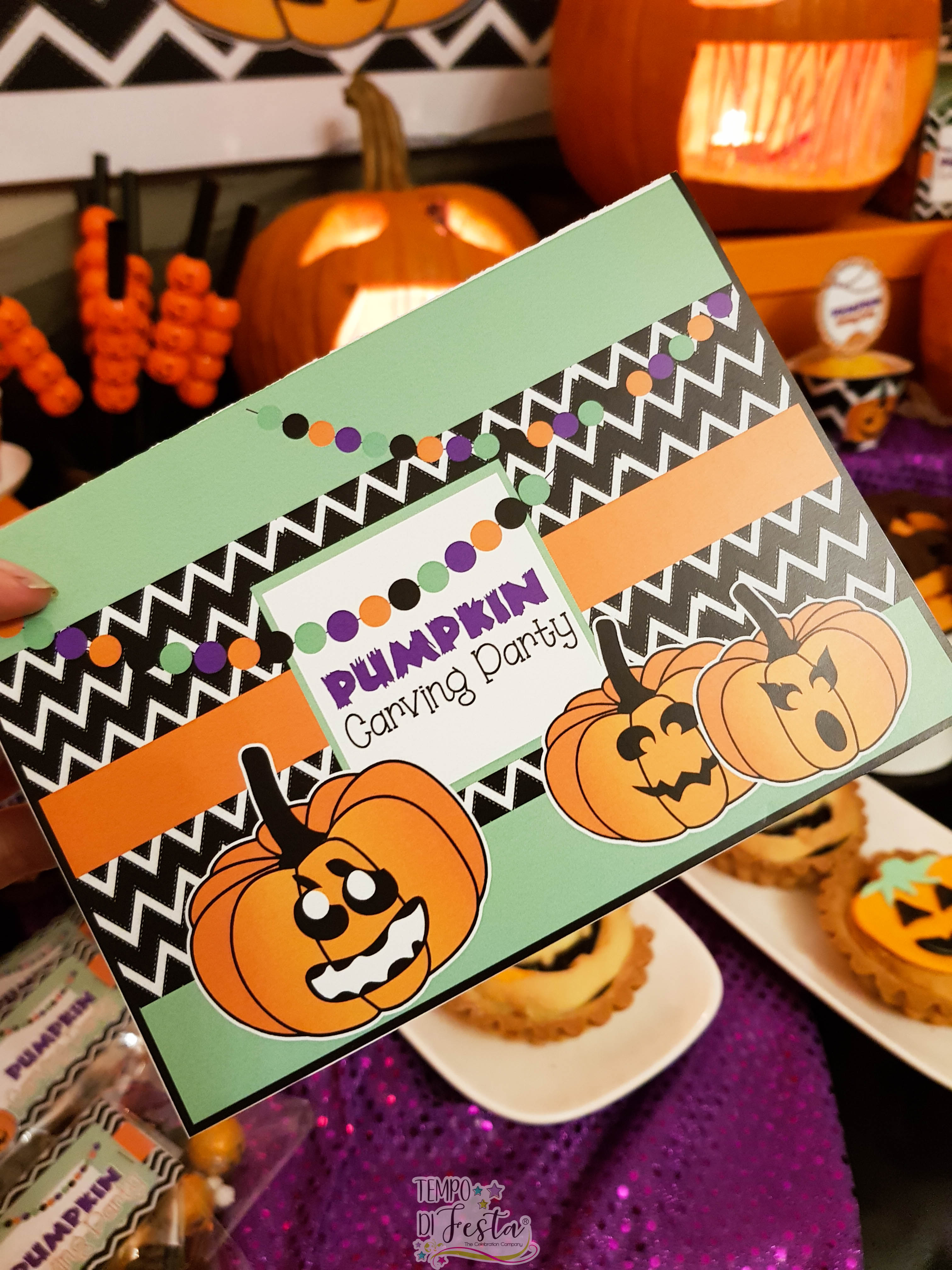 carving pumpkin halloween party (1)