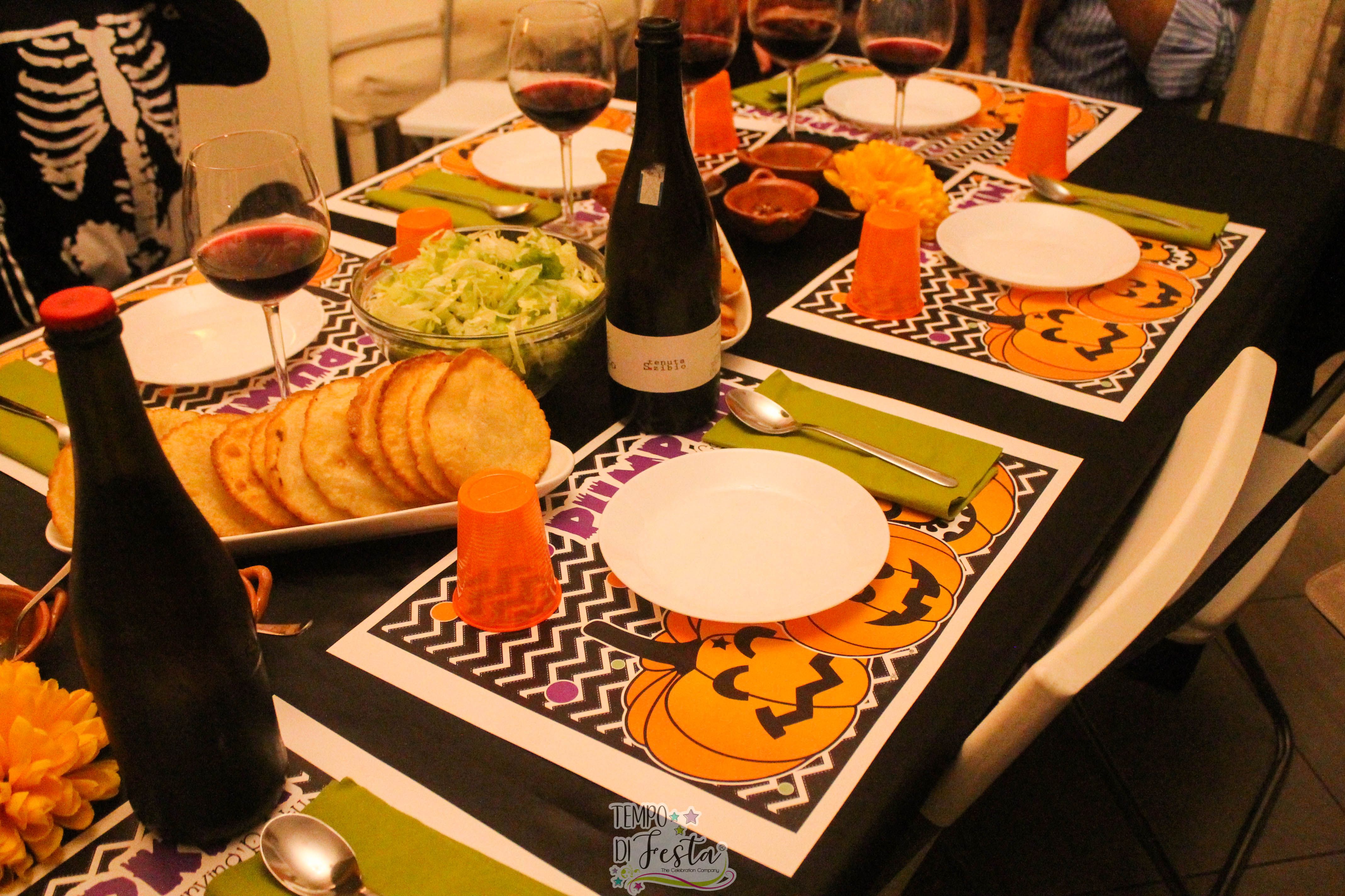 carving pumpkin halloween party (13)