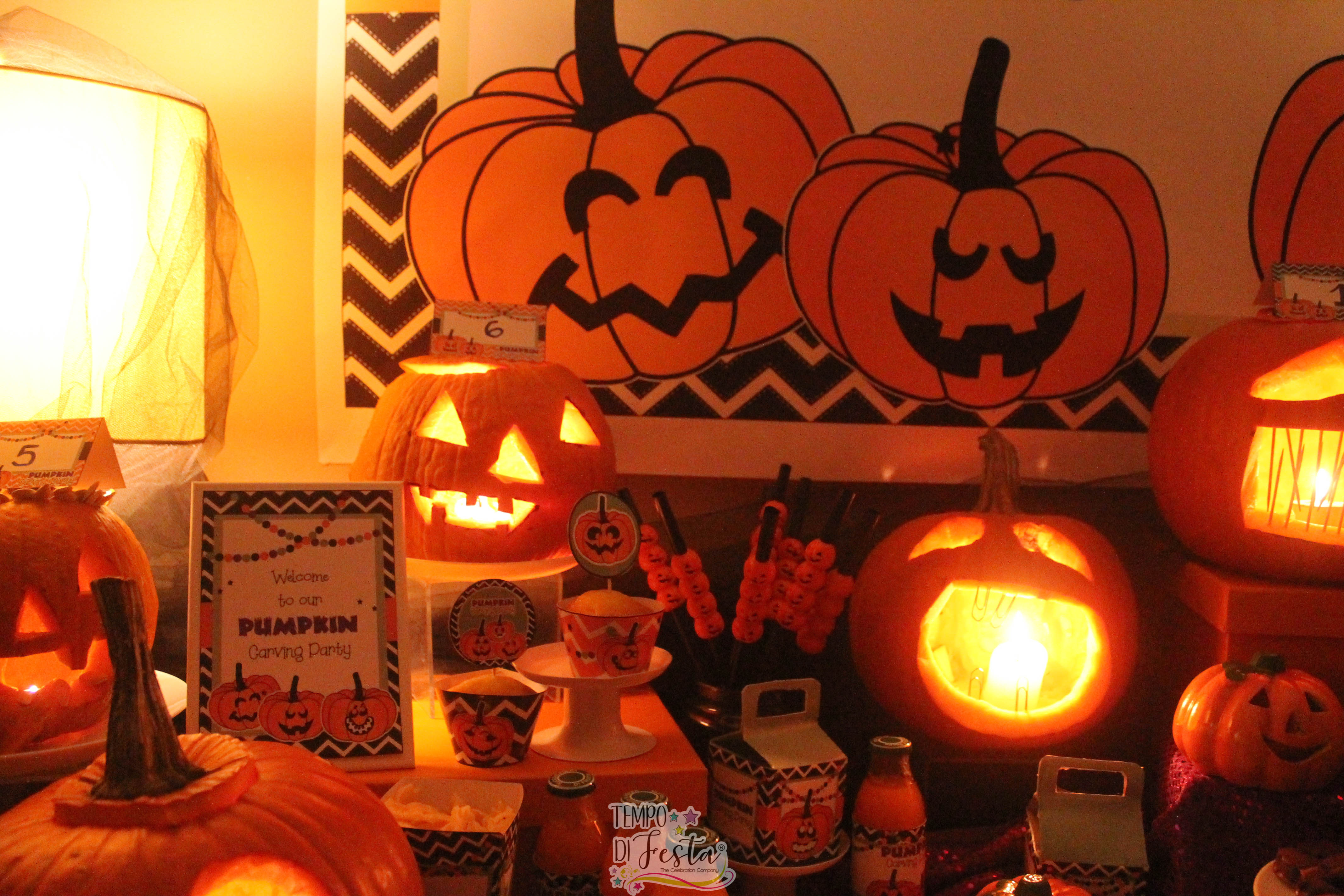 carving pumpkin halloween party (21)