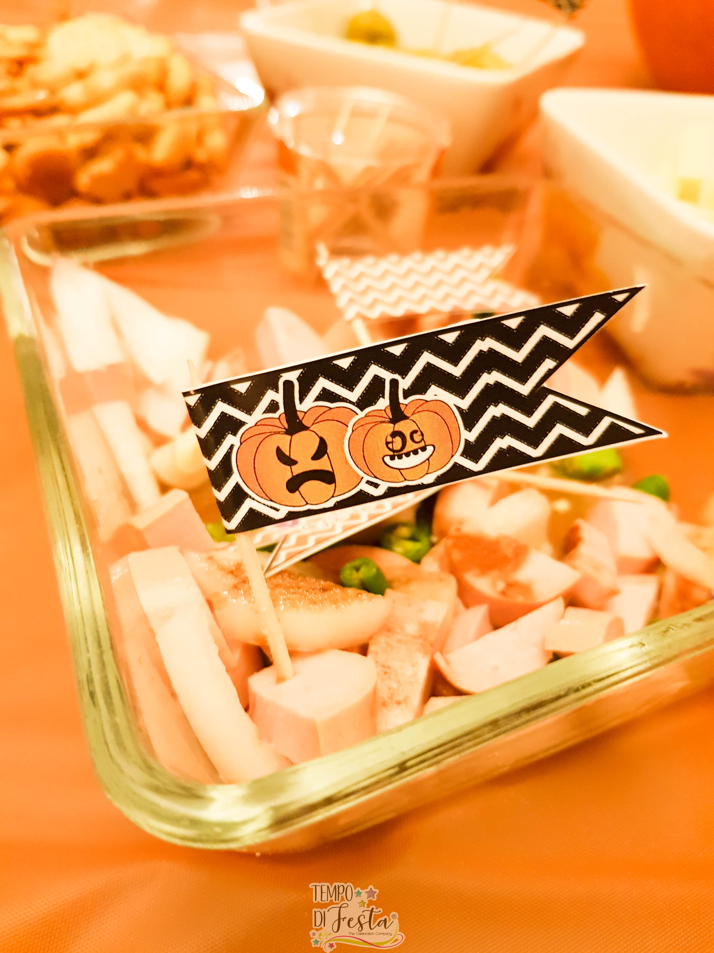 carving pumpkin halloween party (26)