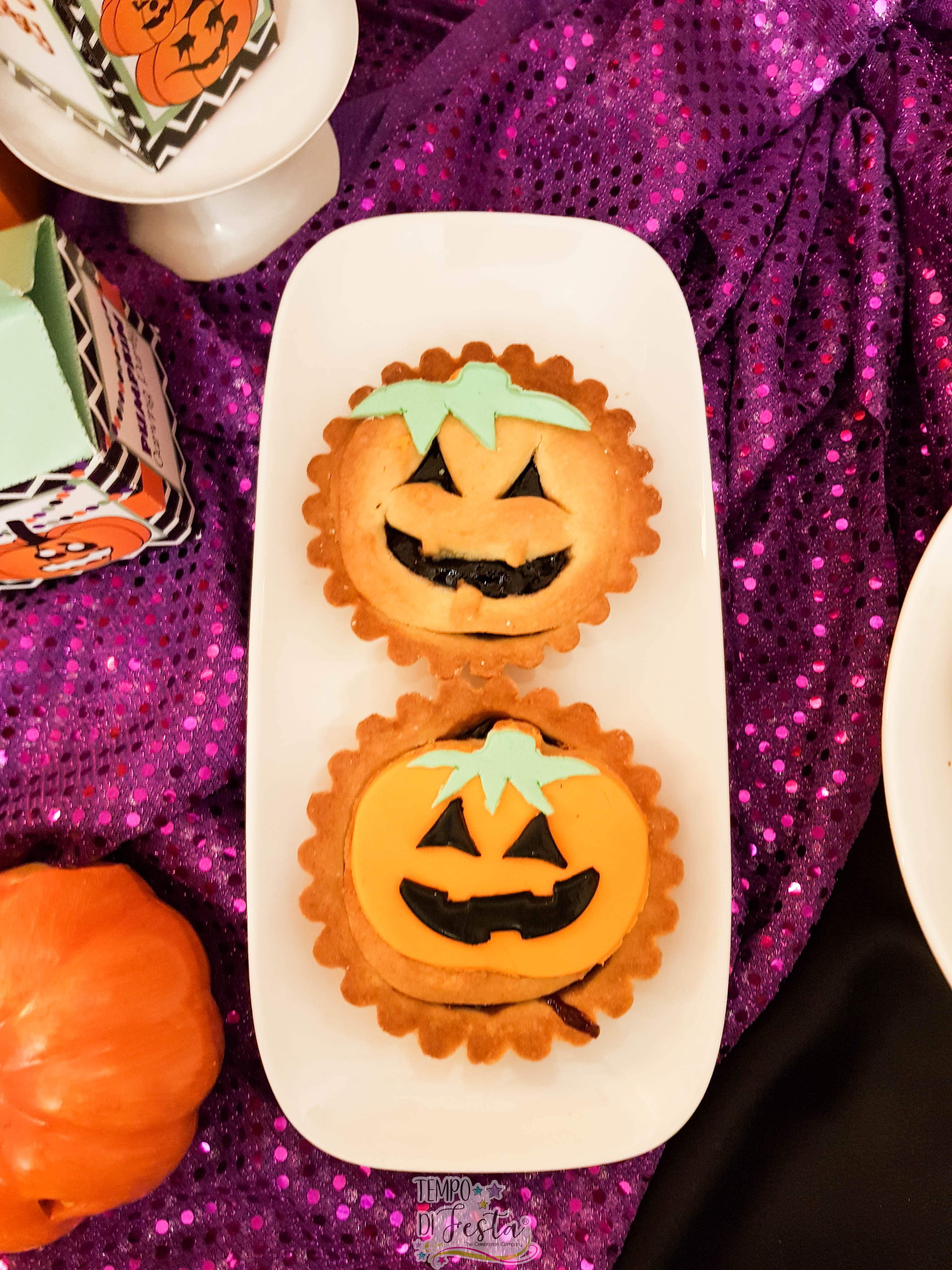 carving pumpkin halloween party (32)