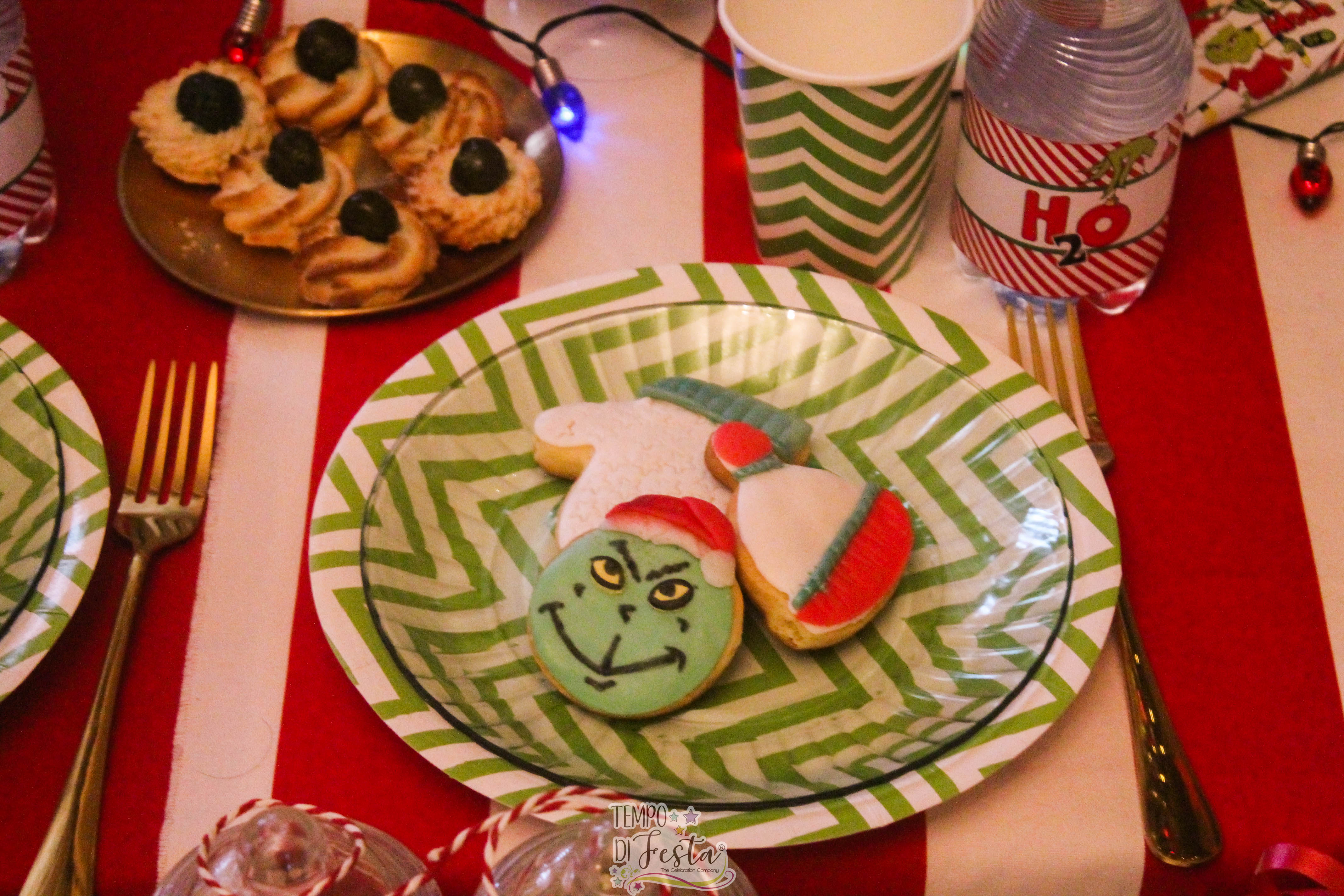 grinch party ideas allestimento (17)