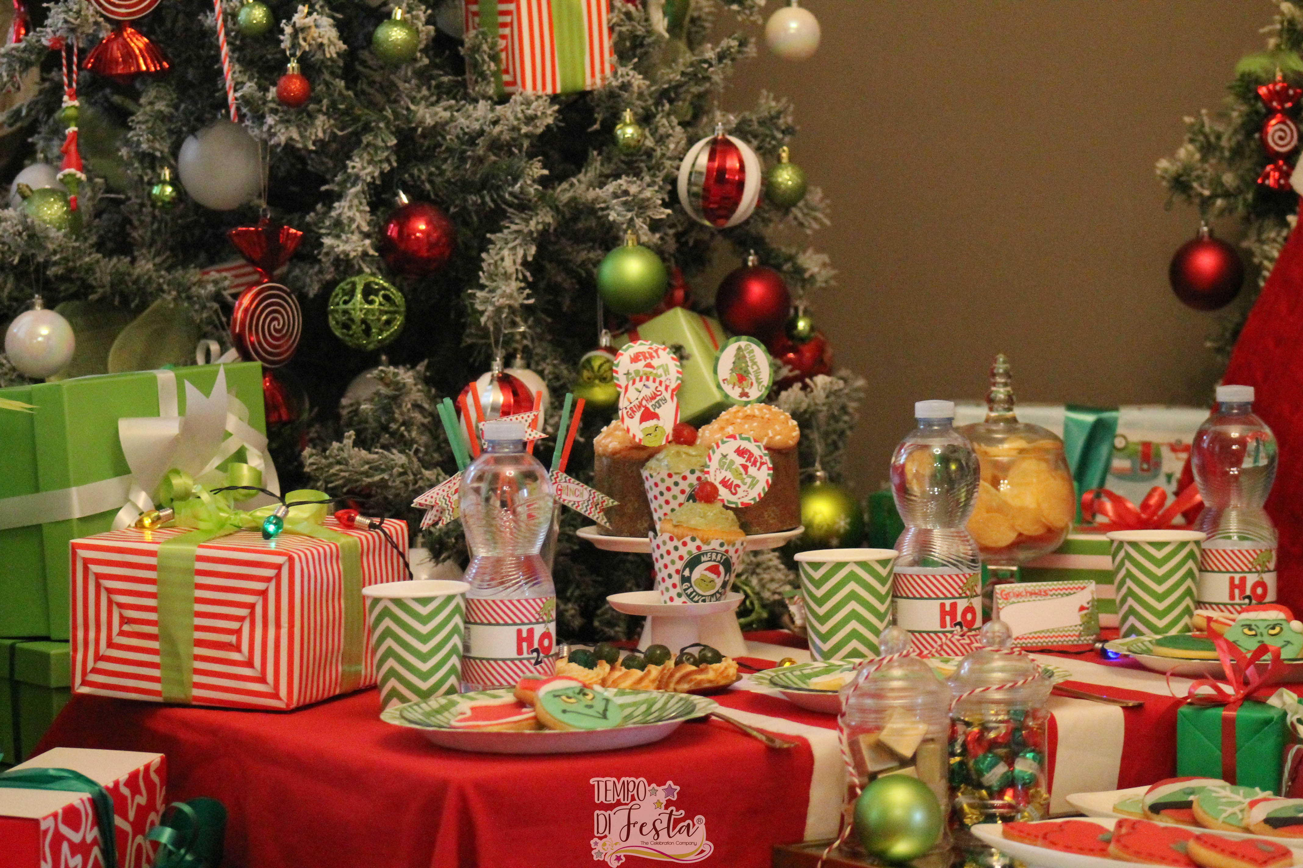 grinch party ideas allestimento (31)