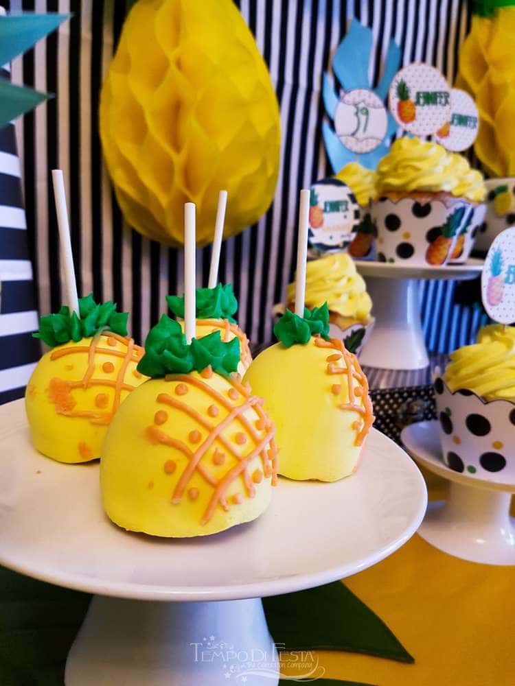 cake pops ananas