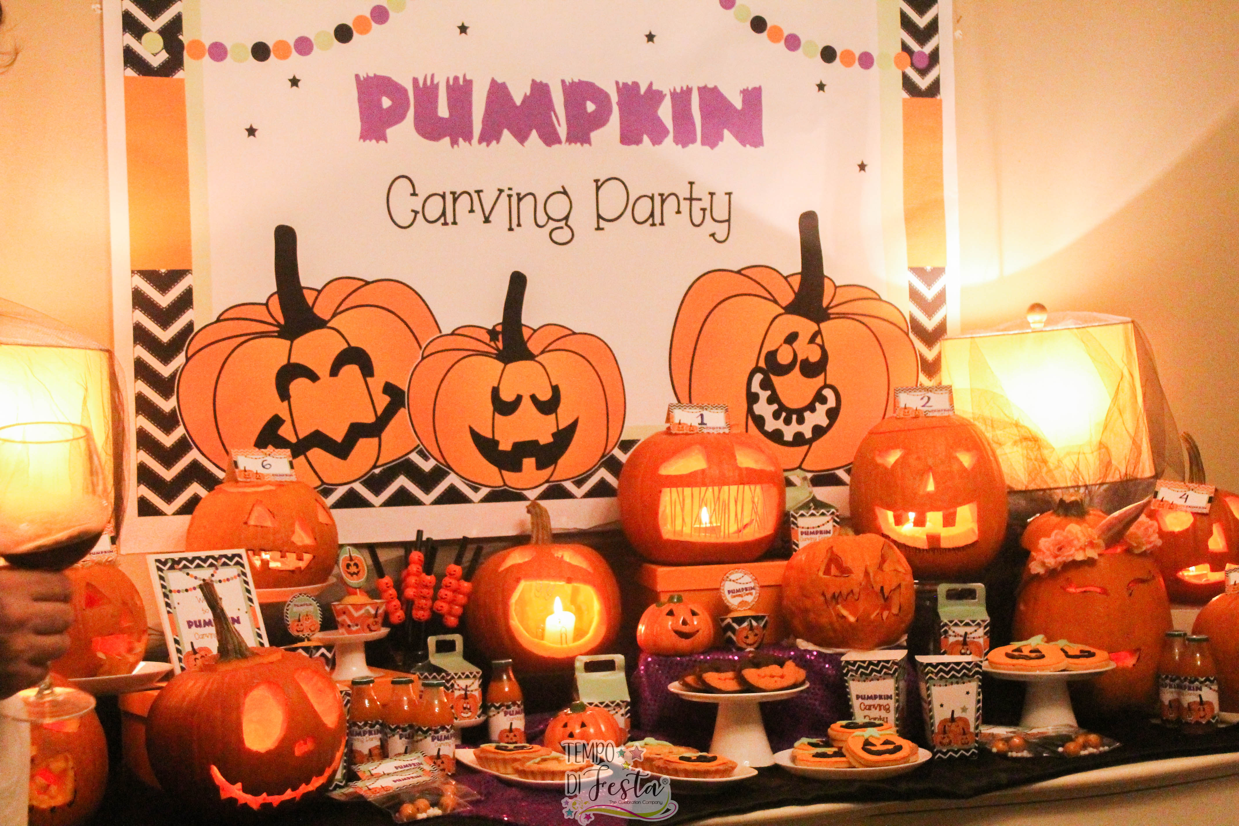 carving pumpkin halloween party (14)