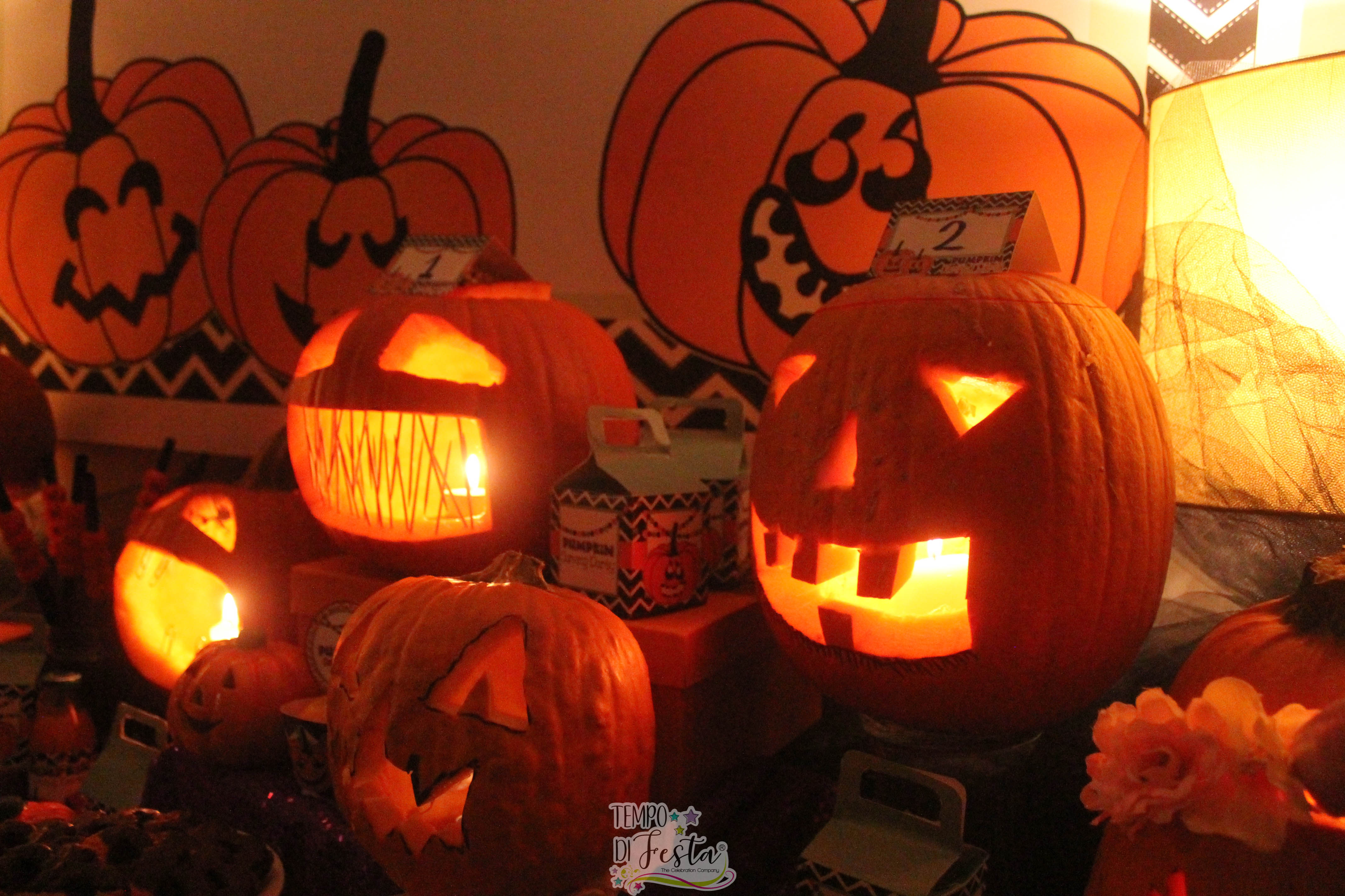 carving pumpkin halloween party (19)