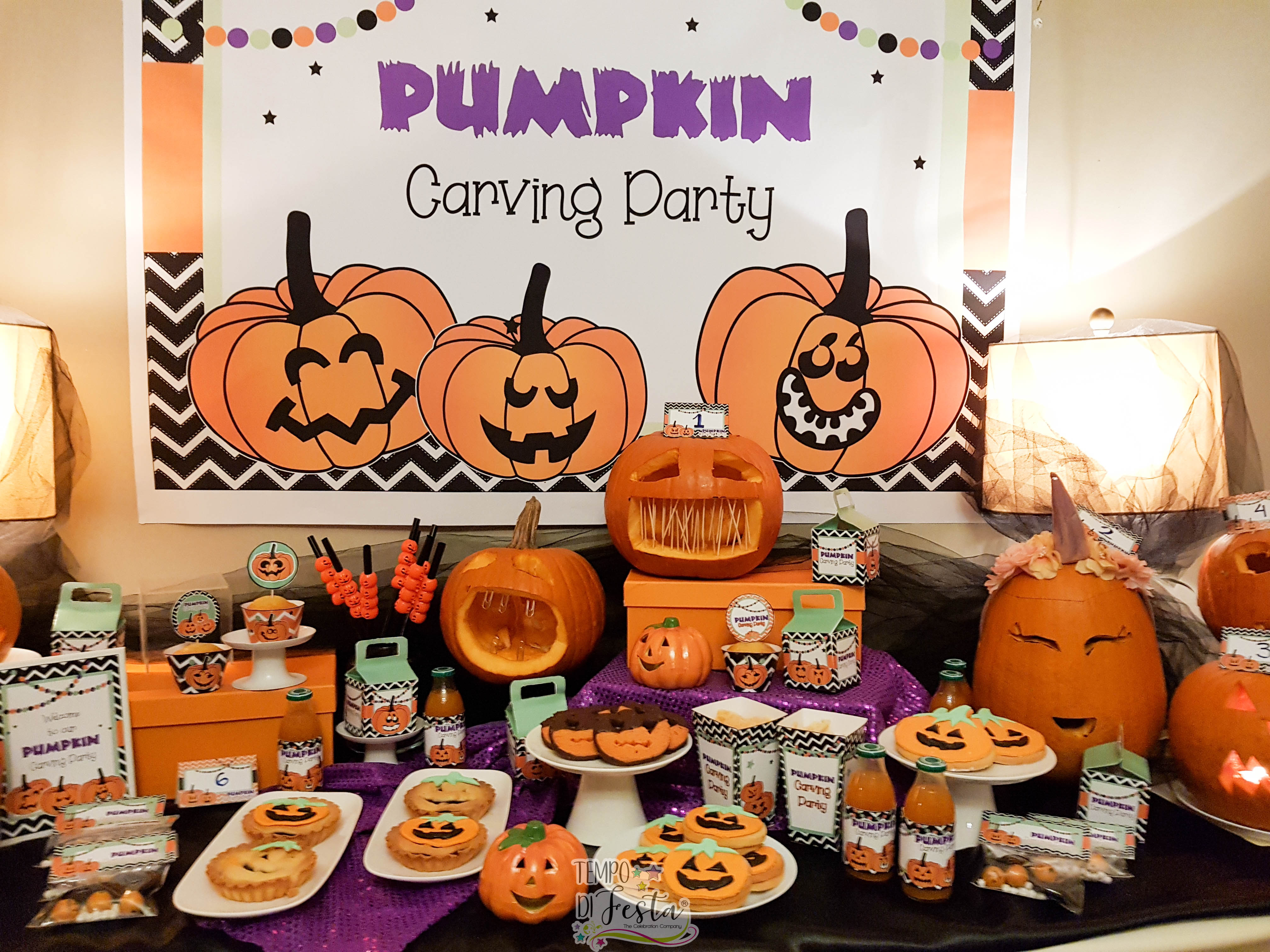 carving pumpkin halloween party (36)