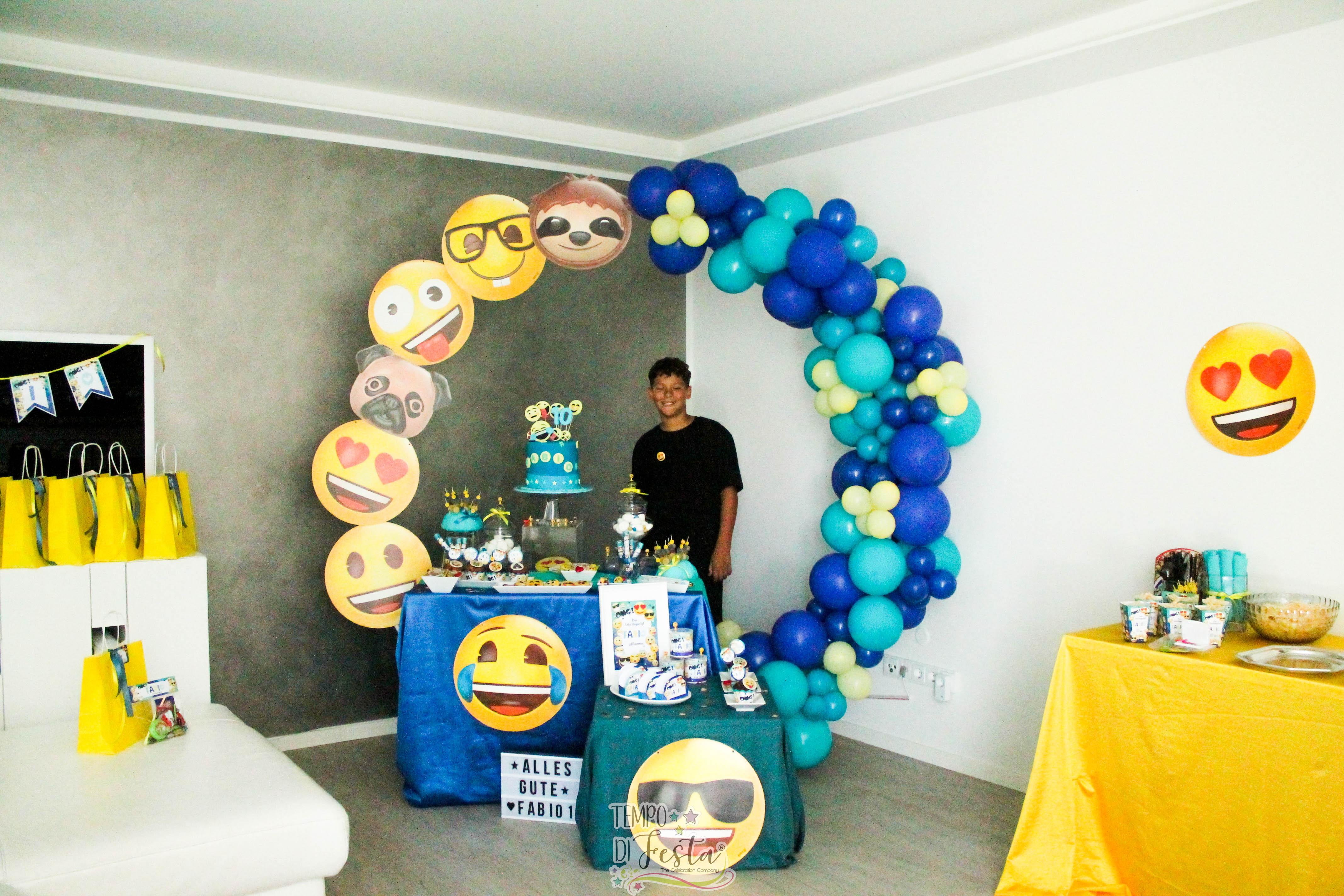 emoji party allestimento (30)